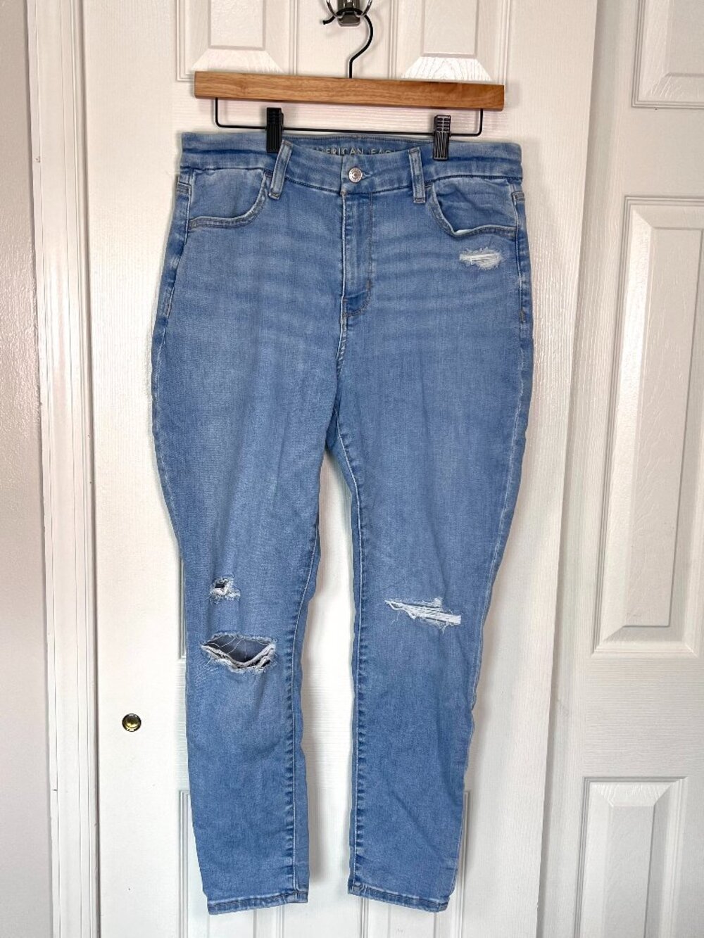 American Eagle Next Level Stretch Light Wash Jeggings Distressed Size 12S